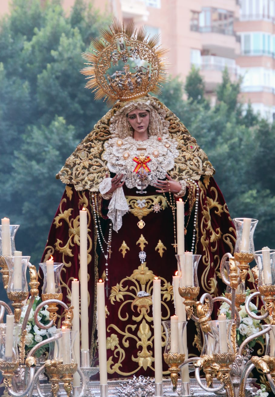 María Santísima de las Angustias vuelve a la capilla tras sus cultos en San Gabriel